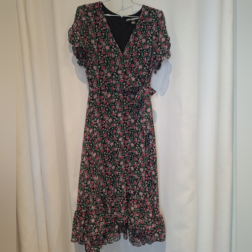 Karl Lagerfield Paris Chin'sFloral short sleeve faux wrap dress size 2